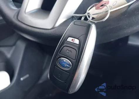 2017 Subaru Outback 2.5I Limited z USA, uszkodzony, nr VIN 4S4BSANC8H3419909